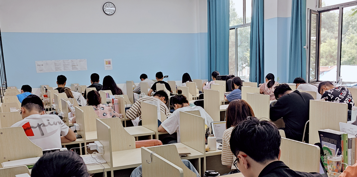 嘉峪关考研寄宿学校-学习氛围